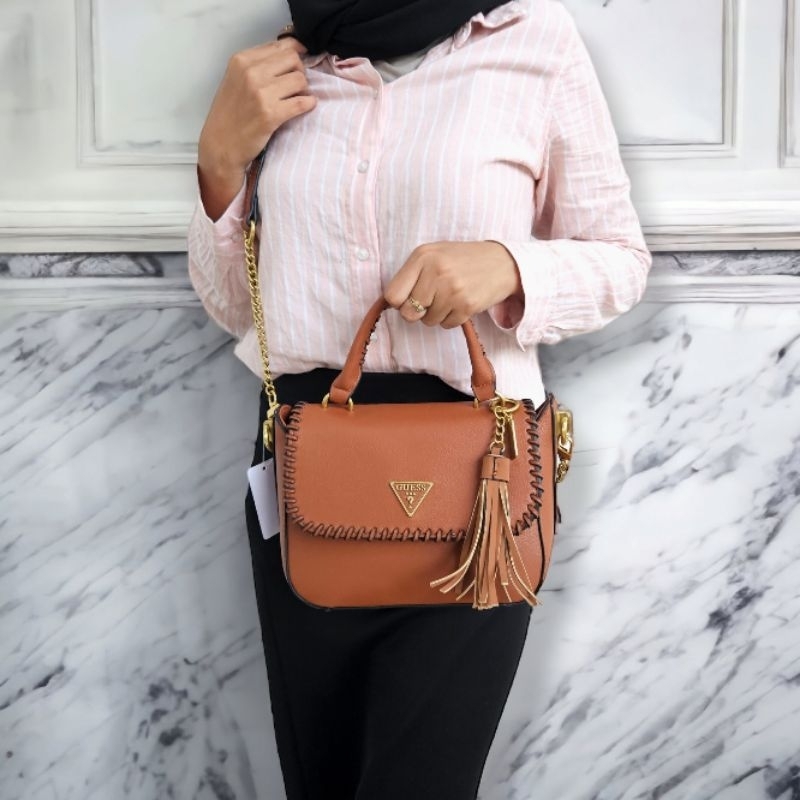 (WODB) Tas kaoma top handle with long strap rumbai aksesoris tassel keychain bag braided tas kepang fashionista flap magnet bag tali panjang rantai readystock cirebon majalengka kuningan indramayu tasikmalaya ciamis tegal brebes tulungagung semarang