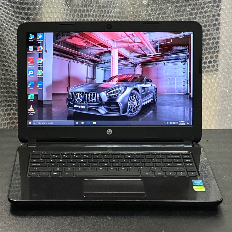 Laptop HP 14-r017TC Core i3-4030U SSD NVIDIA 820M 2GB Layar 14inch Second