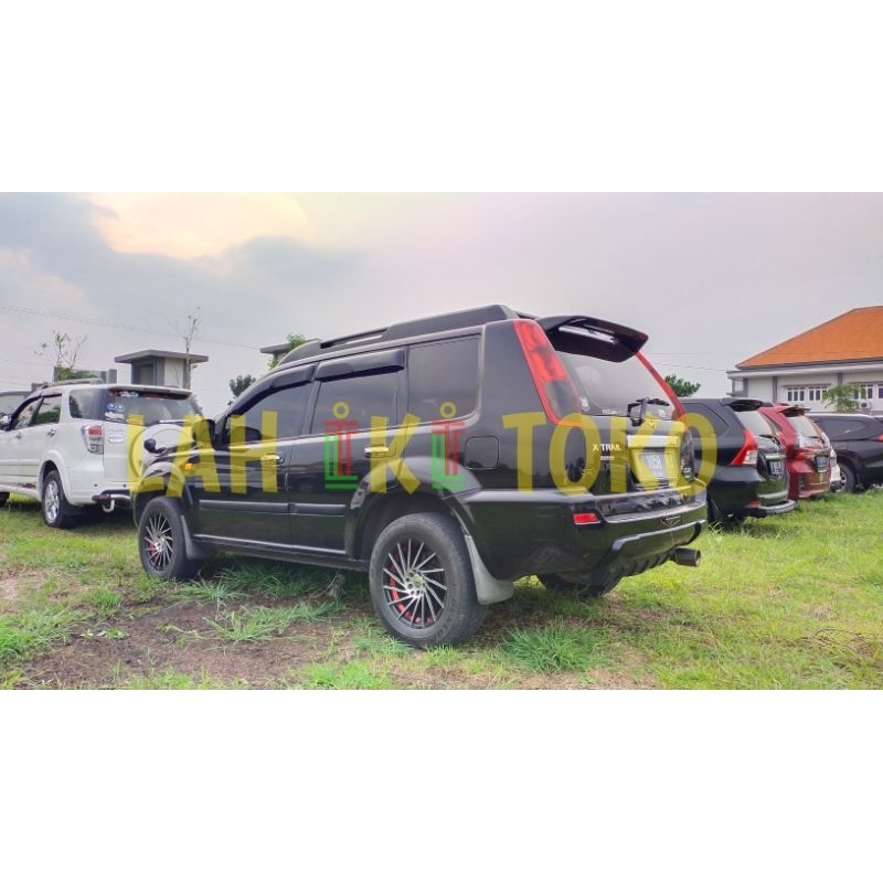 Spoiler Xtrail T30 / Spoiler Xtrail original / Nissan Xtrail/ Ada Lampunya