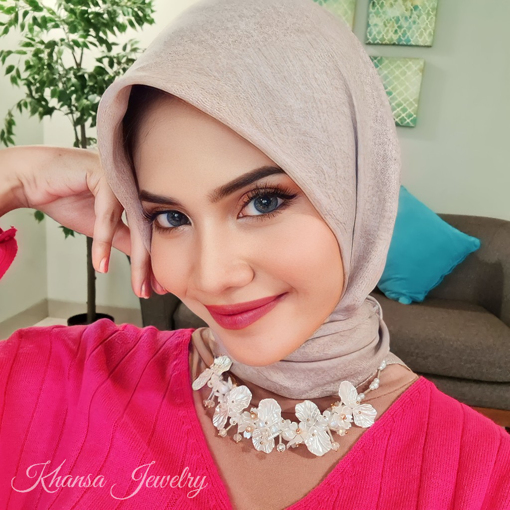 Kalung Hijab Beads Necklace Crystal Kalung Kondangan Kelopak Bunga - KH014