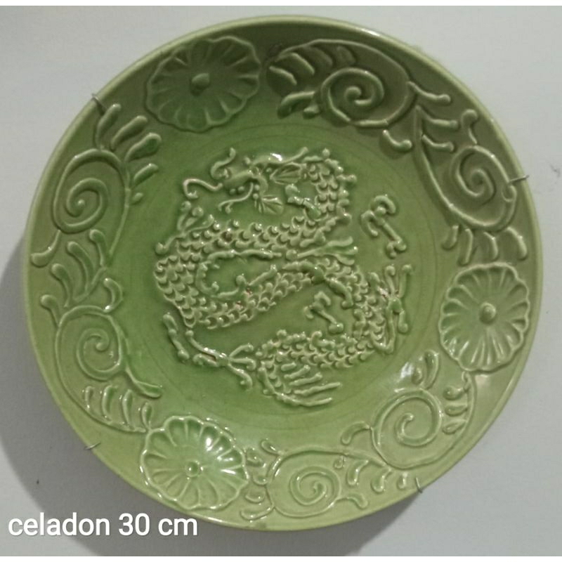 Piring Celadon 30 cm