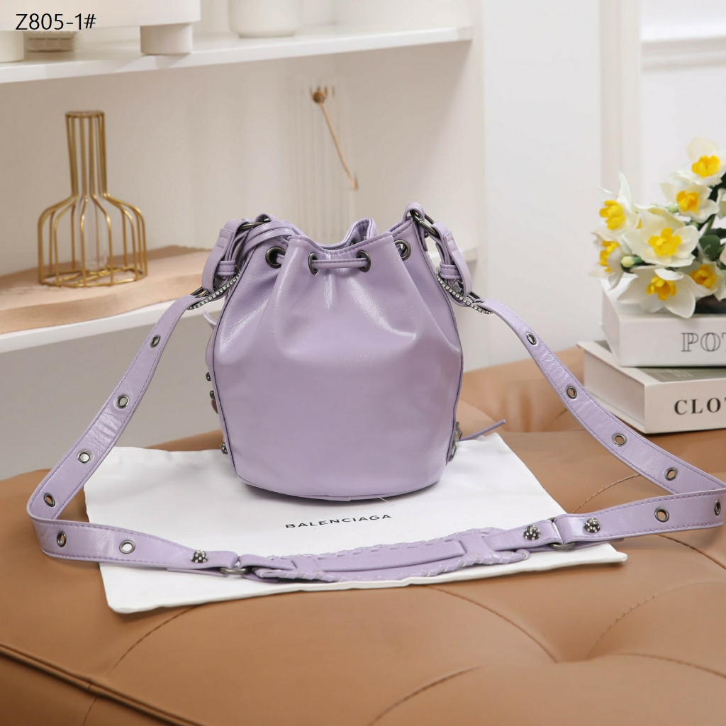 B Z085-1 XS Leather Bucket Bag