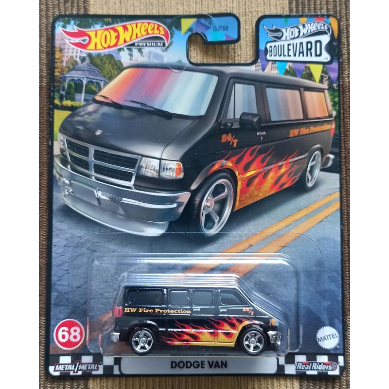 Hotwheels Series Ban Karet BOULEVARD DODGE VAN / Hot Wheels / Diecast