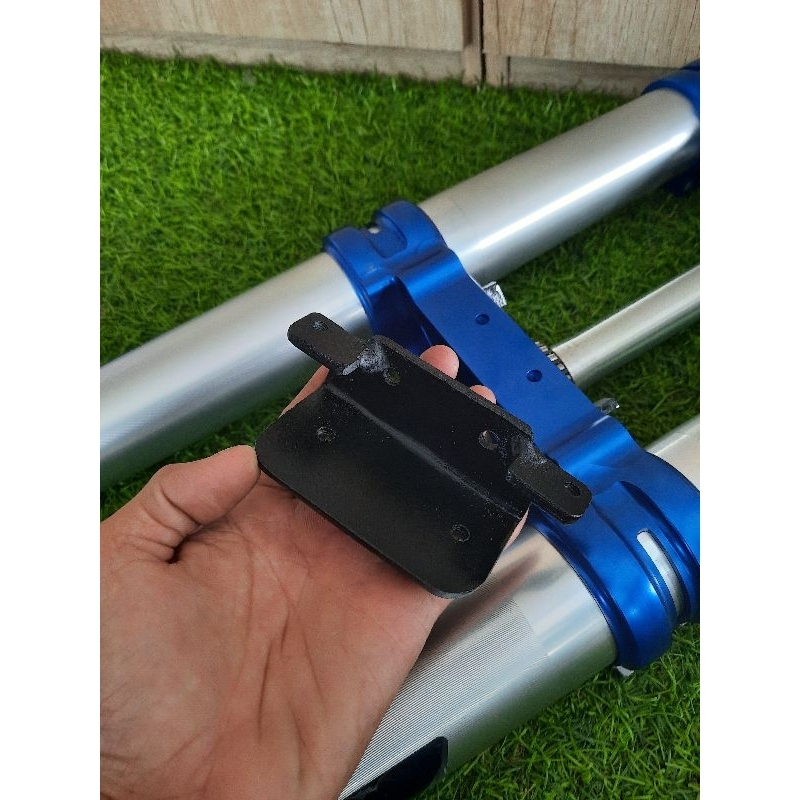DUDUKAN BREKET SPAKBOR HEADLAMP YAMAHA WR USD HT USD ROCKS DAN USD JETS PRO