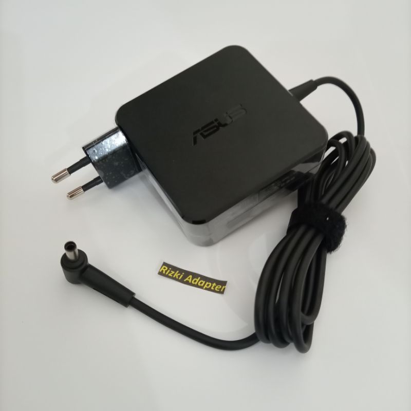 Charger Laptop Asus P2440UQ P2540 P2540U P2540UV P2540UA P2540NV P2540N P2540UA-AB51 P2540UB P2520LA P2530UA P2540UA-XS51 P2540UA-XS71 P2540NV P2540U