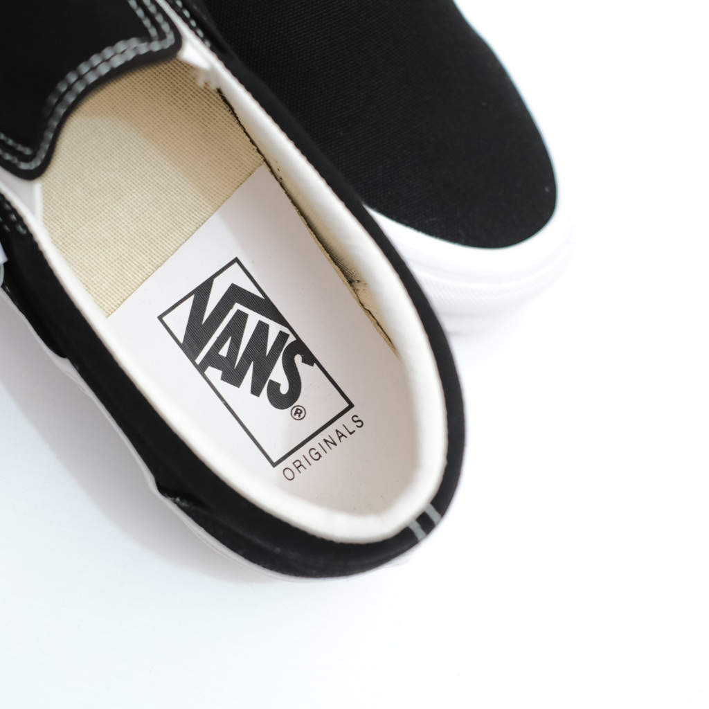 SALE DISKON! VANS SLIP-ON VAULT OG LX BLACK/WHITE 100% ORIGINAL BNIB ( SPRING SUMMER '20 )