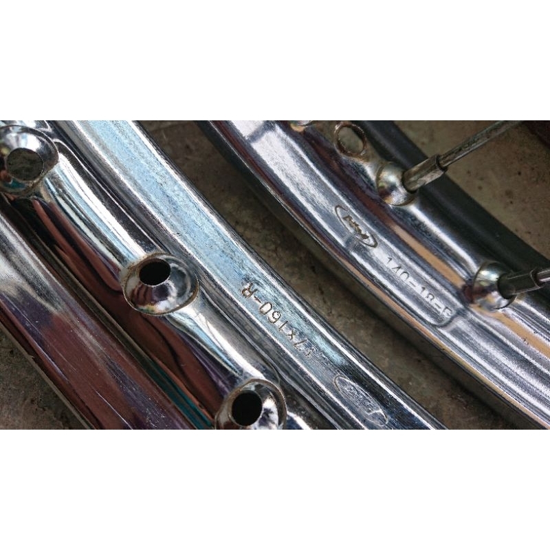 velg honda win code hm tengah mulus ukuran 18,140 17,160