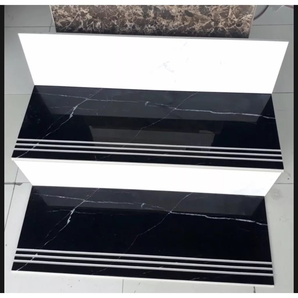 Stepnosing Granit Tangga motif HITAM mix PUTIH GLOSSY 30x80, 20x80