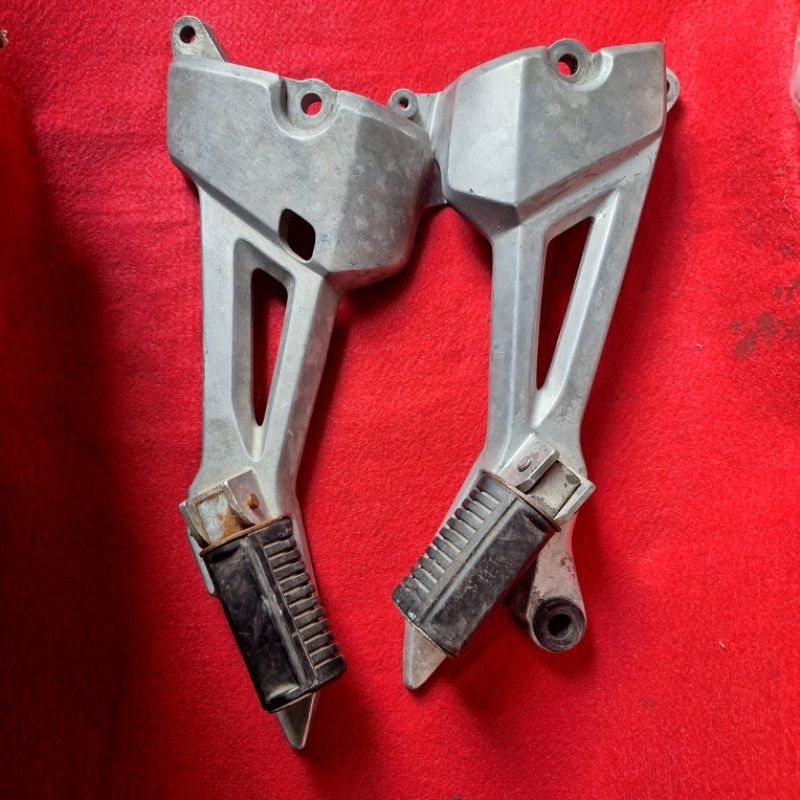 Footstep Belakang Megapro Primus Original