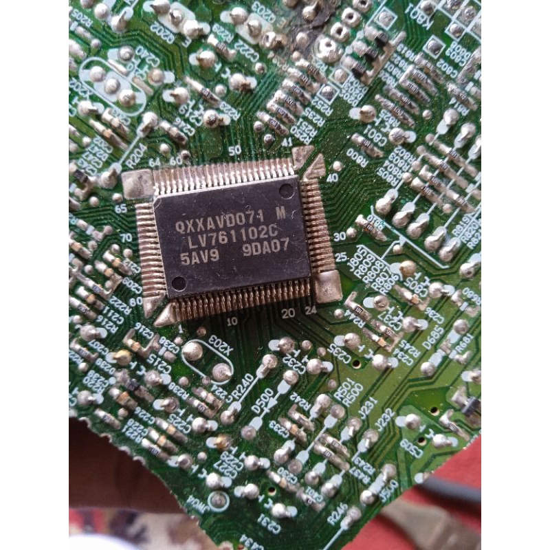 LV761102C ic tempel tv sanyo