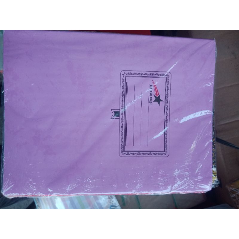 

buku tulis / petak kecil, merek Bintang Abadi/ Skola.