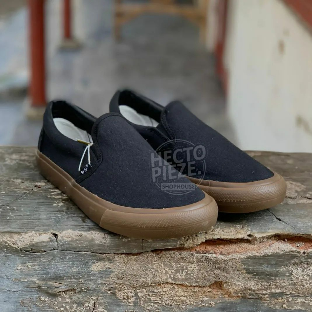 Saba Footwear - Slip On Vtg Black Gum | Sepatu Sneakers