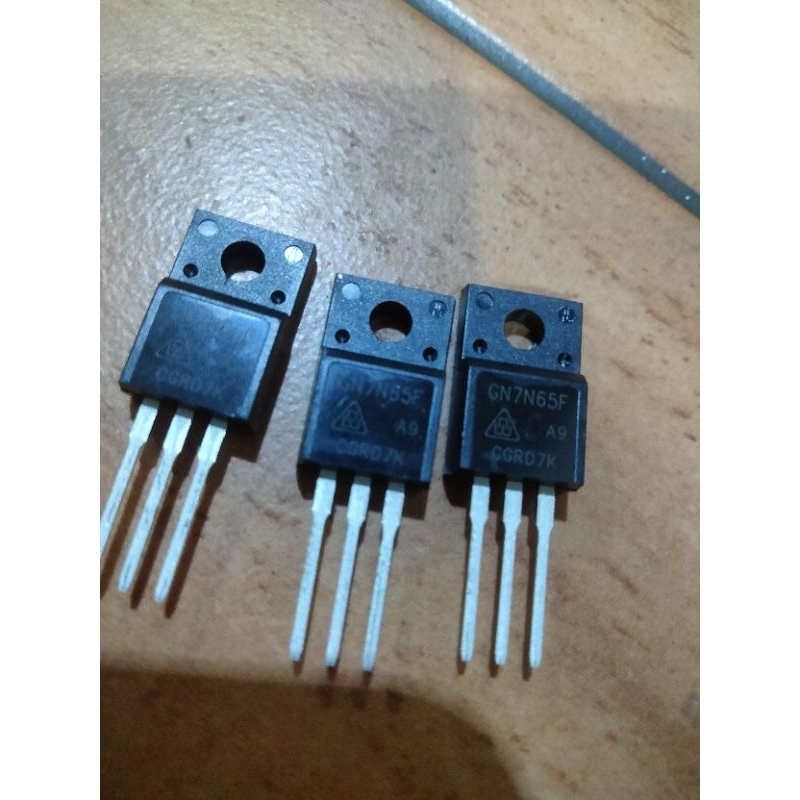 MOSFET 7N65 7 AMPER 650V