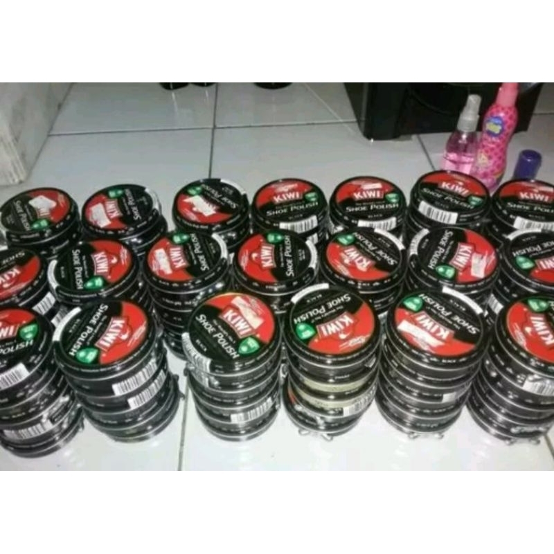 Semir Sepatu Kiwi Shoe Polish Besar 45ml, 17,5 ml Lengkap +Sikat Semir/KIWI POLISH RENEWS BLACK LEATHER 17,5 &amp; 45ML(Semir Sepatu Padat Hitam &amp; Coklat lengkap dengan sikat)