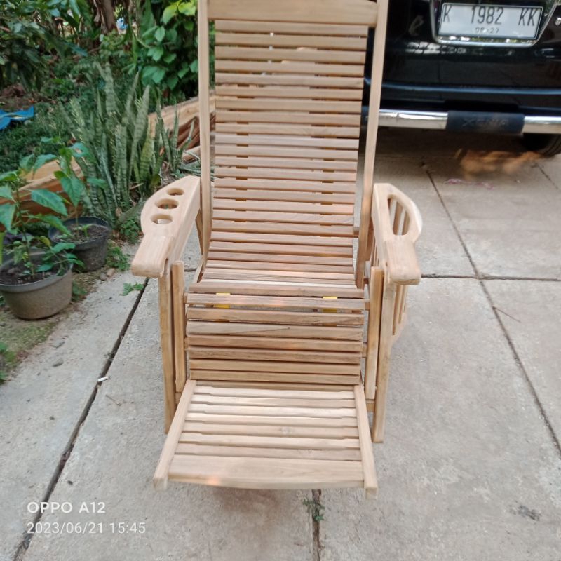 kursi malas kursi goyang