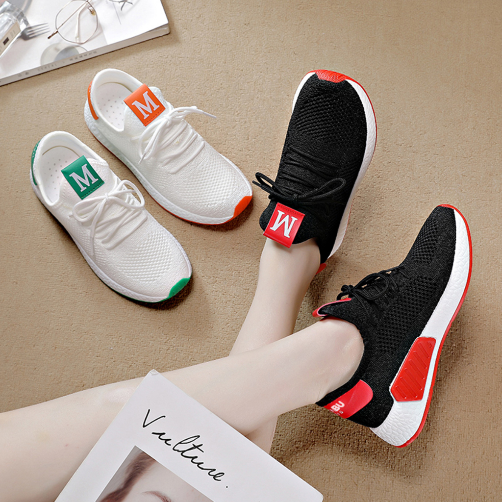 Sepatu Sneakers Wanita Fashionable - S020