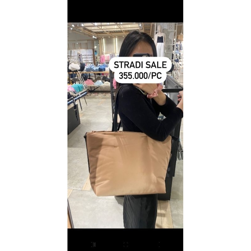 ToteBagCoklatNylonStradivarius