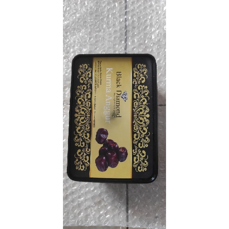 

Kurma anggur black diamond