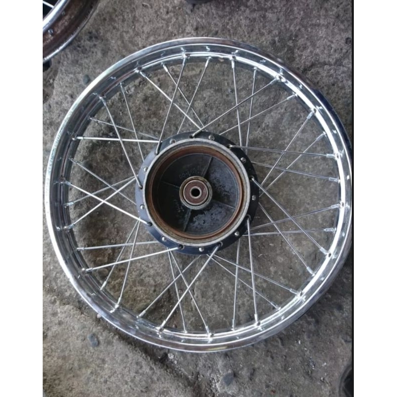 velg pelek belakang yamaha(ruji baru)vegar new, jupiter z, jupiter burhan, vega zr, mx old (tromol b