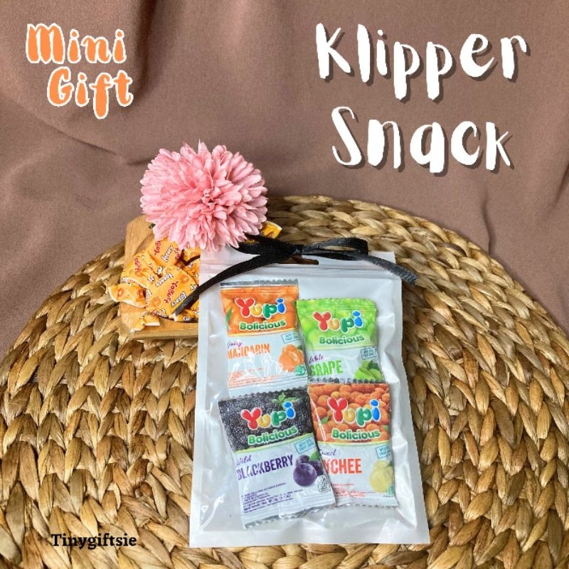 

[ READY STOCK ] Yupi Bolicious - Klipper Snack / Mini Gift / Hampers Snack / Mini Snack / Freebie Snack / Bingkisan Snack | Custom Tulisan Notes | Custom Gambar