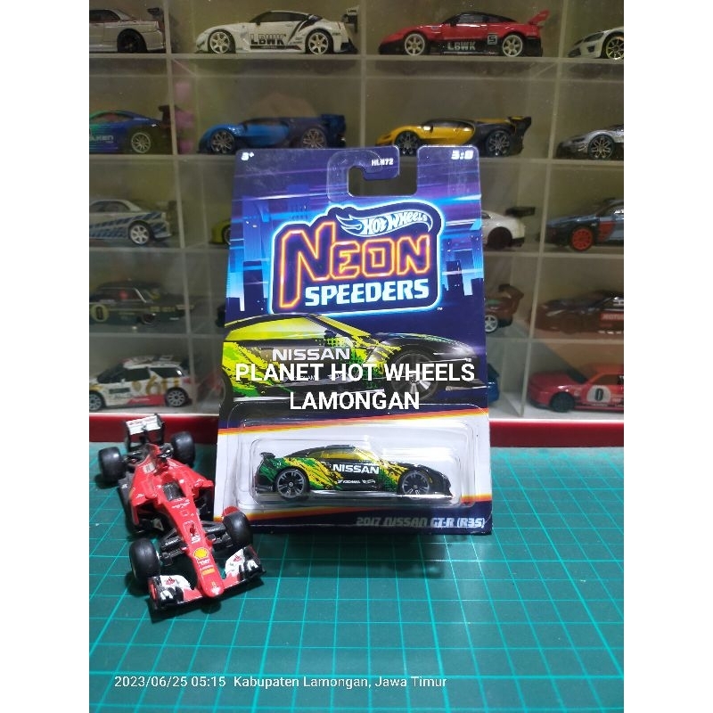 hot wheels neon speeders nissan gtr r35