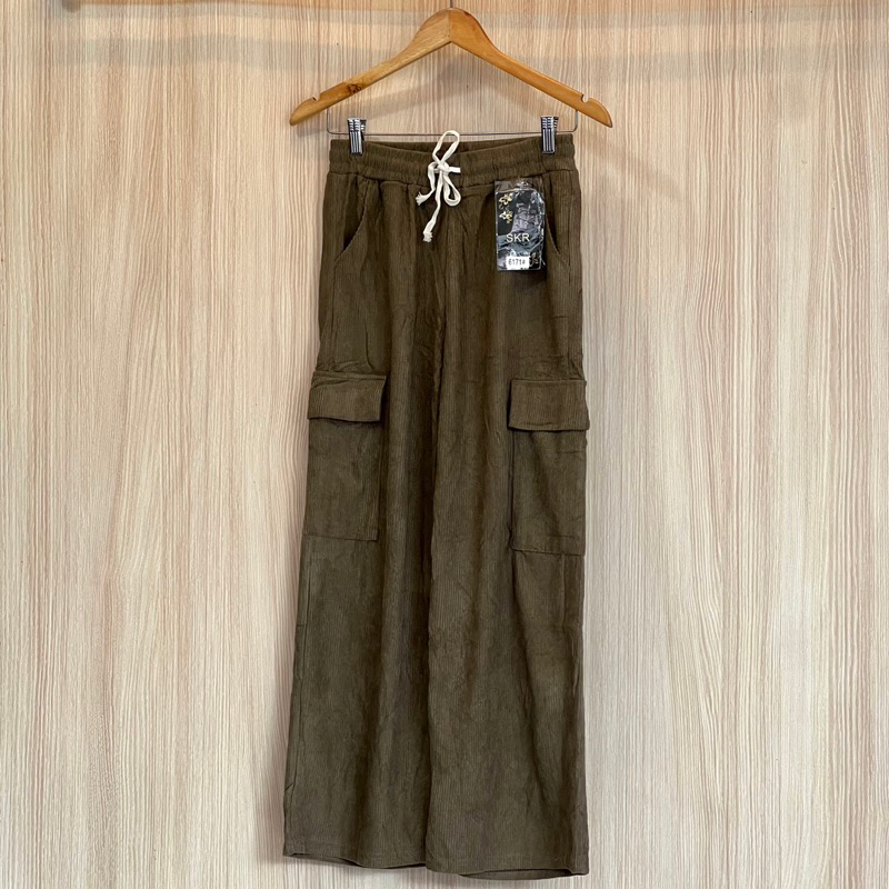 CORDUROY CARGO PANTS / CELANA CARGO PANJANG WANITA