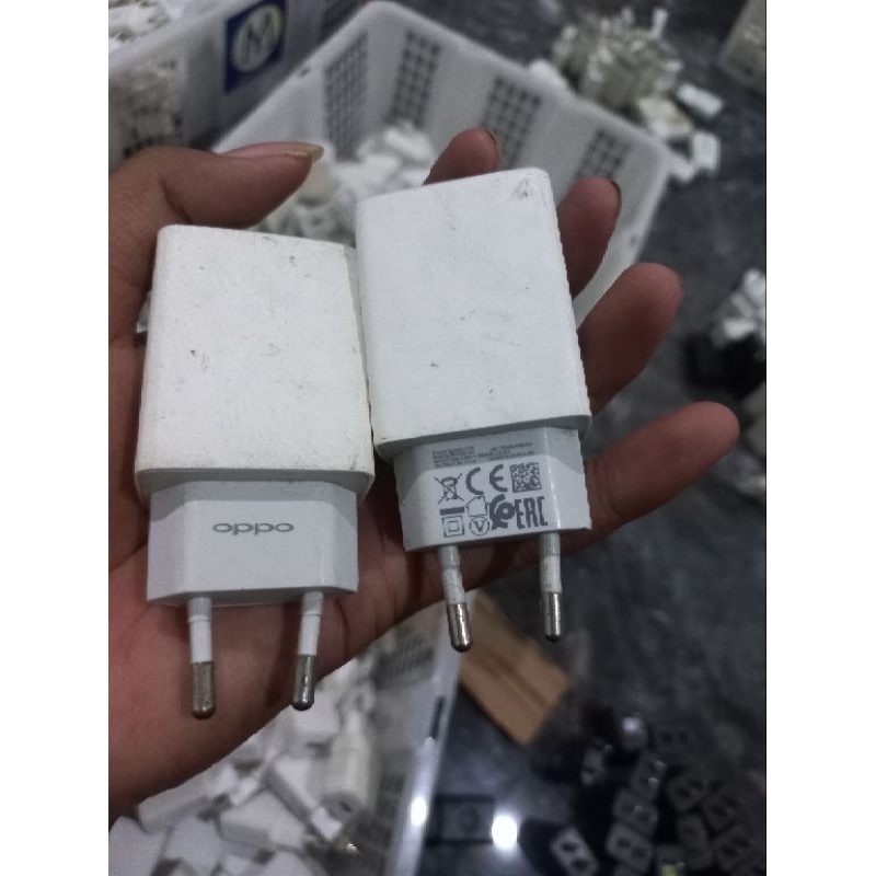 adaptor charger bekas original cabutan hp oppo 1A besar