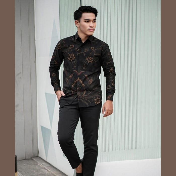 Kemeja Batik Pria Slim Fit Lengan Panjang Modern Heem Premium Warna Hitam Motif Laskala