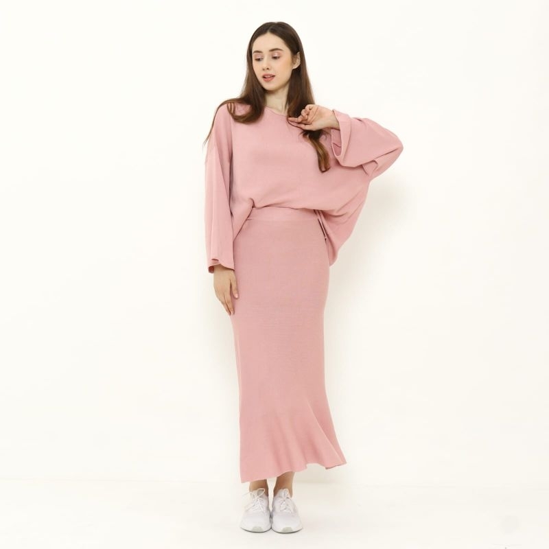 Itaide.Official // DIVYA ONESET