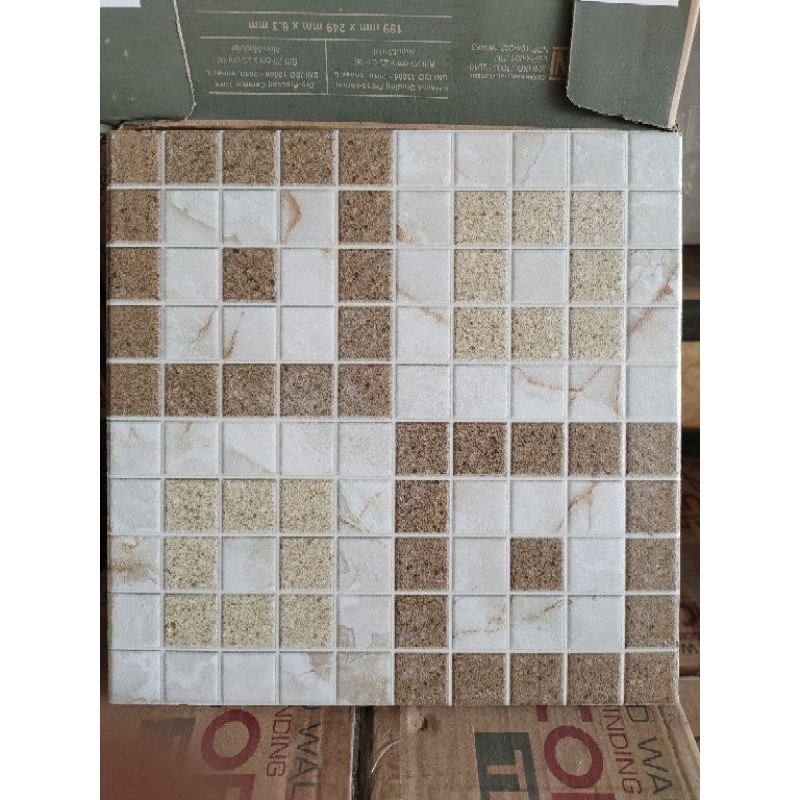 KERAMIK 25X25 HITAM PUTIH ABU KASAR KESAT