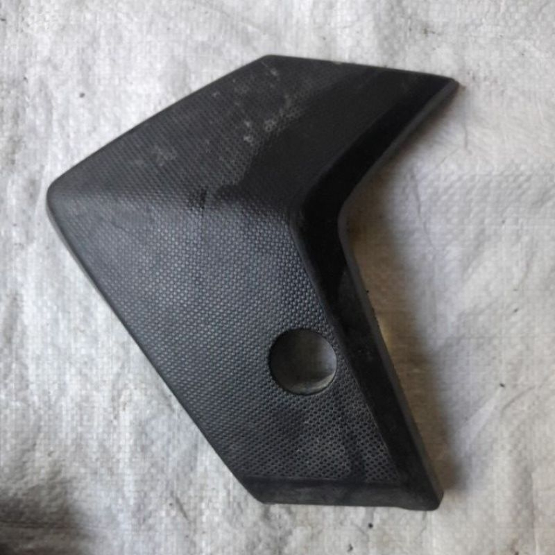 COVER R (kanan) PIVOT HONDA BLADE..50606 K07 900 ORI 2nd second