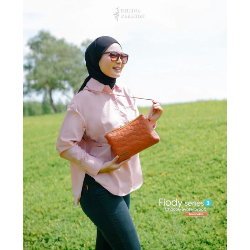 SPECIAL PRICE FIODY HANDBAG New by Ghiina fashion