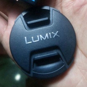 Tutup lensa lumix G7