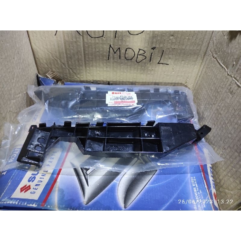 Breket Bemper Depan Swift Lama