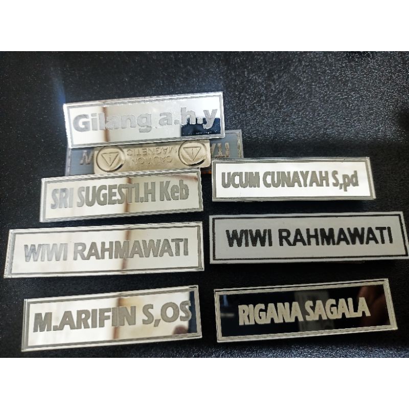 

nametag akrilik gold silver