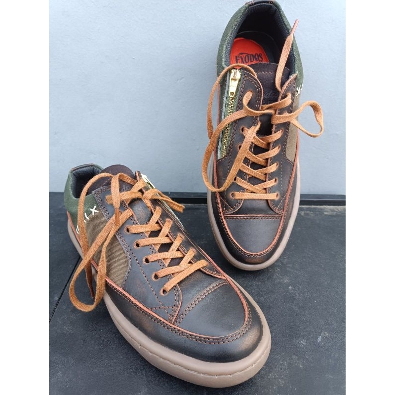 Sepatu Sneaker Kulit Pria Exodos57