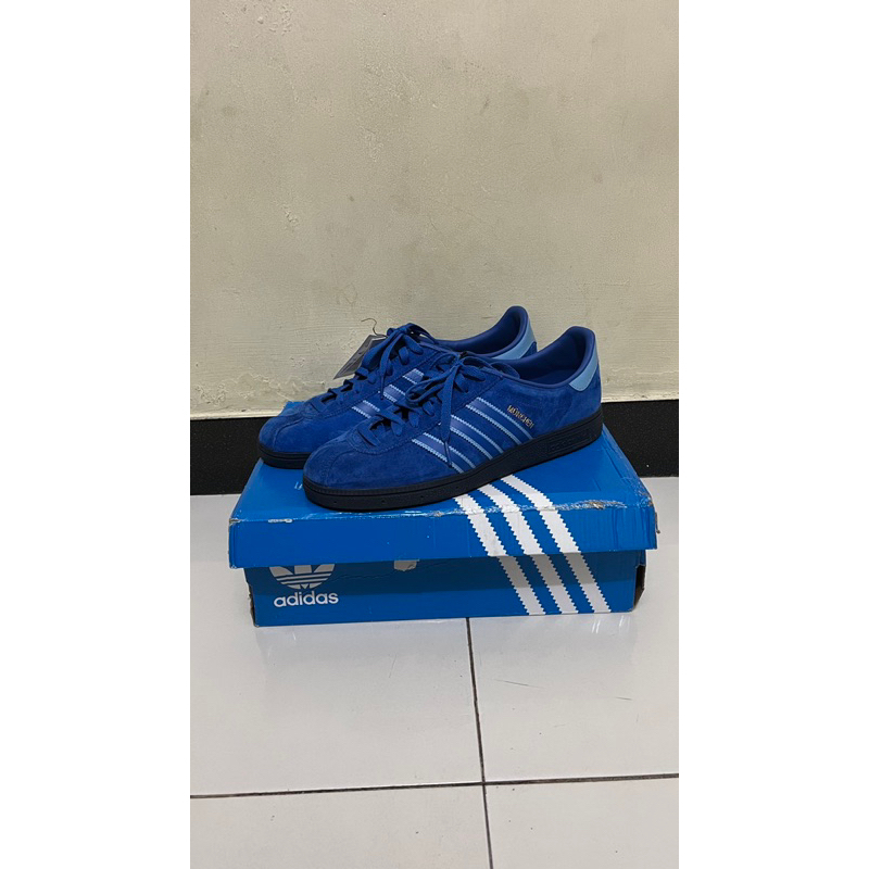 ADIDAS MUNCHEN BLUE PARADISE ORIGINAL SECOND LIKE NEW VERY GOOD CONDITION