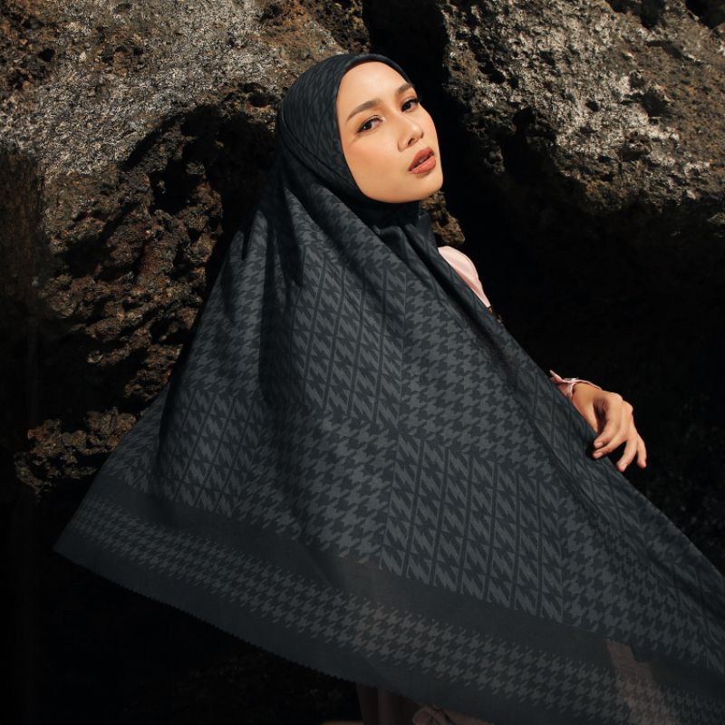ZASKIA SUNGKAR RHEA SCARF