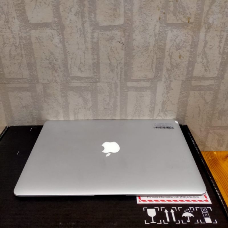 Laptop Macbook Air Early 13 inch 2015 intel Cor i7 Ram 8GB SSD 128GB Keyboard backlight