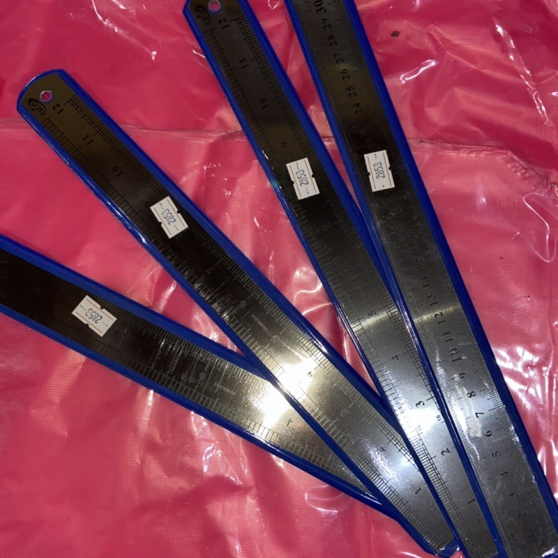 

Penggaris Besi Panjang 30cm Stainless Steel Ruler Rol Rul Mistar Ukur Alat Ukur Pengukur Mengukur Ukur Sentimeter Milimeter Perlengkapan Peralatan Anak Siswa Sekolah SD SMP SMA Kuliah Kantor ATK Alat Tulis Kantor Great Best Blimbing Indah Sablon Malang