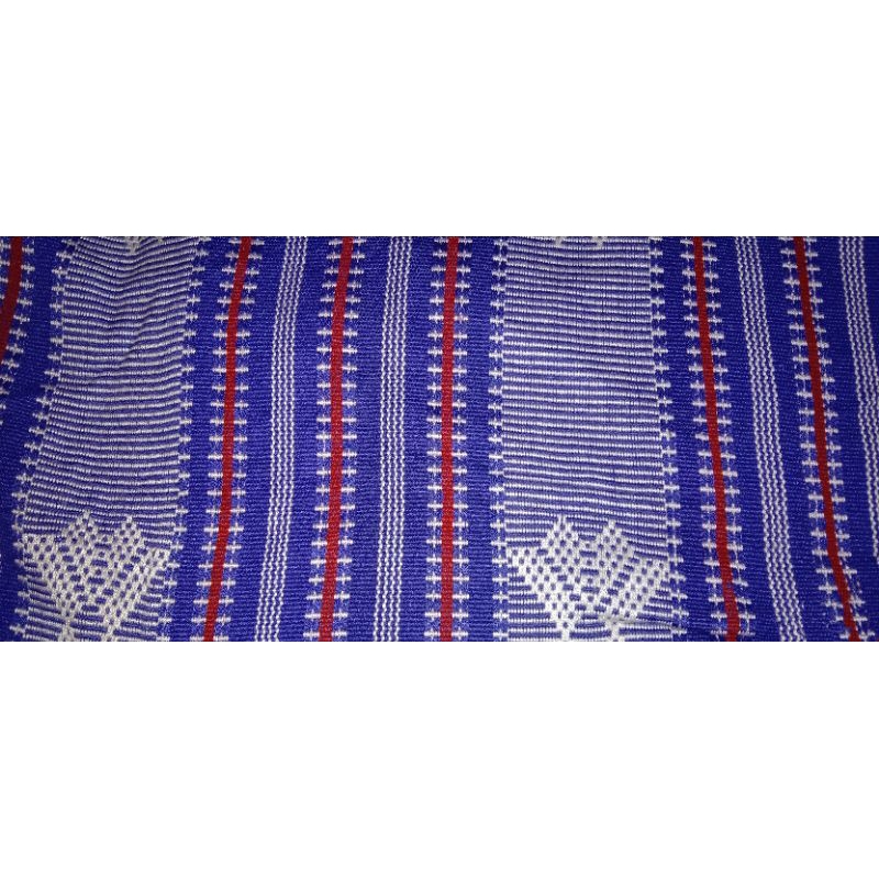 Kain Tenun  NTT asli tenunan sendiri .