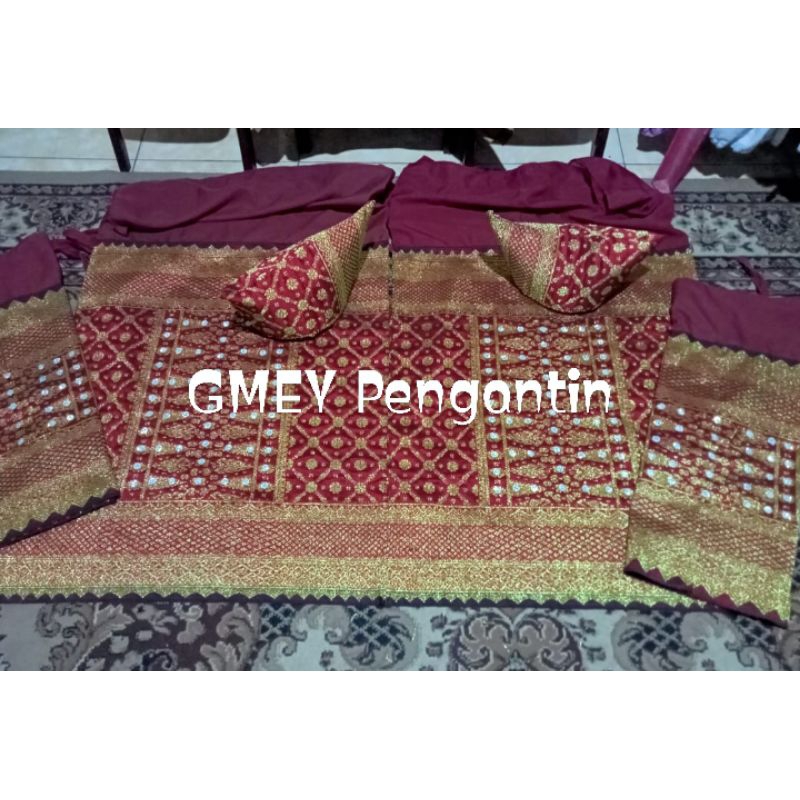 Kain songket adat Bengkulu pengantin dan besan