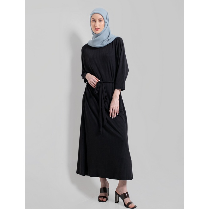Hanna Maxi Dress Polos Pakaian Hijab Basic Terusan Wanita Katrina Hitam 080922