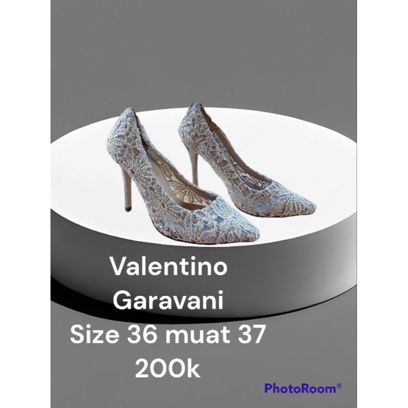heels Valentino garavani. preloved/second