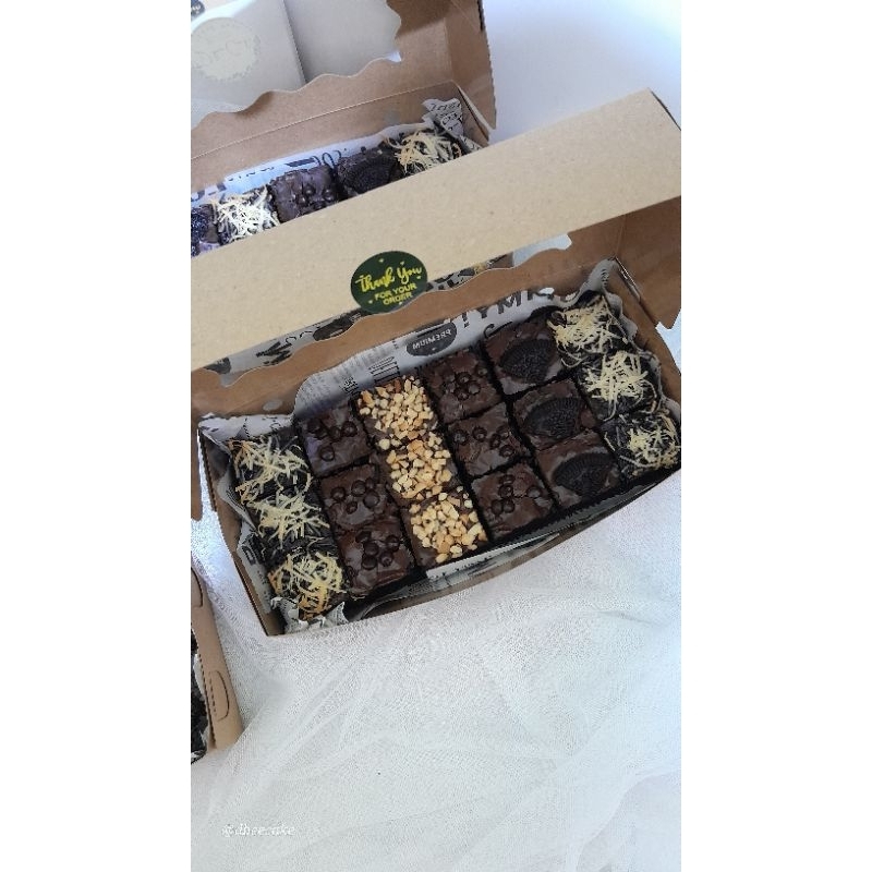 

Fudgy Brownies | Premium | Brownies sekat murah |Fudgy Brownies Depok | 22x10cm | Depok