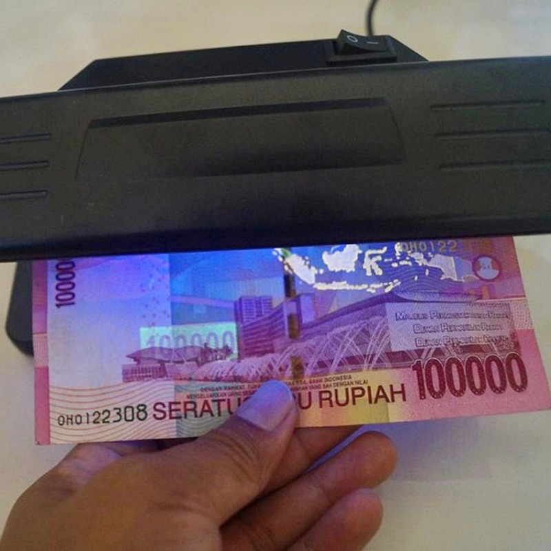 Mesin Cek Uang Palsu Money Detector Lampu Ultraviolet Q2 3110 CEK UANG PASPOR BPKB STNK