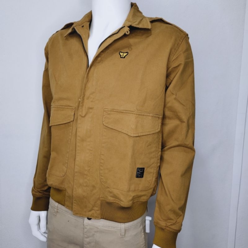 Emba Classic Jacket Pria BAN2