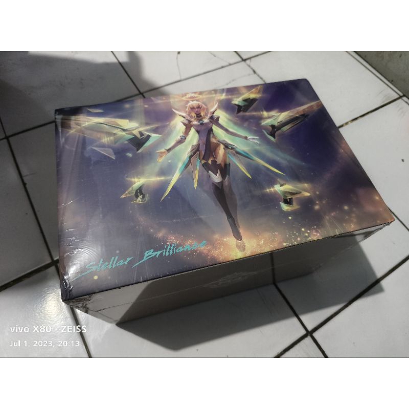 Beatrix M4 Stellar Brilliance Collectible Figure
