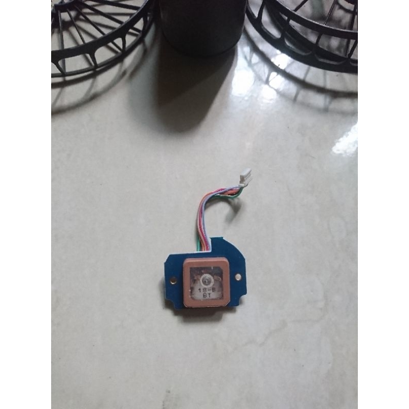 drone brica invra 5, modul GPS  second.