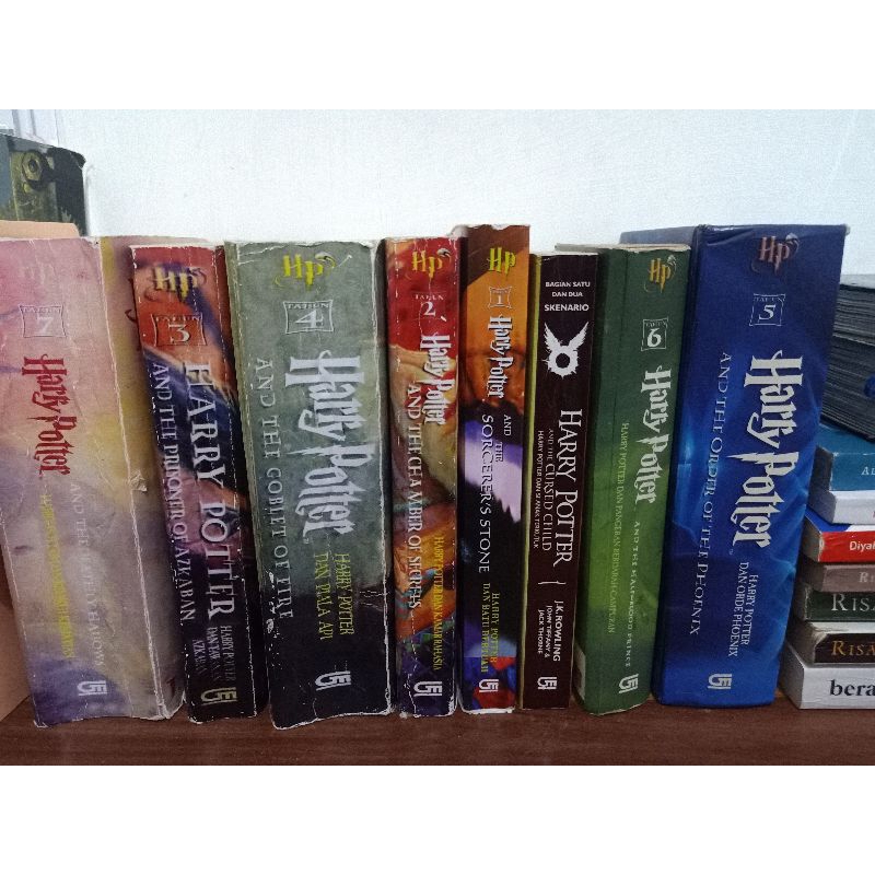 PRELOVED NOVEL HARRY POTTER